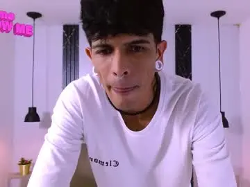 franvill_trato from chaturbate