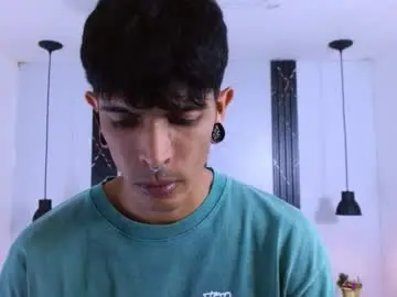 Chaturbate Best live sex cam show of franvill_trato