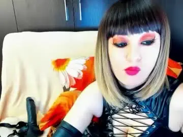 Chaturbate Live Sex Cam of goddessemily_