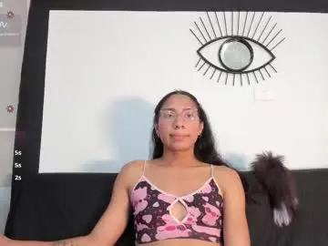 Chaturbate Best live sex cam show of emilygomezz