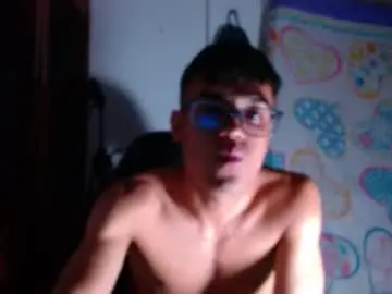 Chaturbate Live Sex Cam of lion_grr