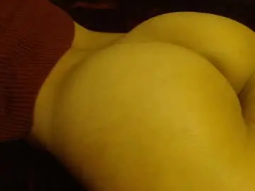 Chaturbate Sex Chat of honeygoldenbaddie24