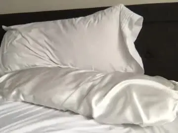 Chaturbate Live Sex Cam of madehersquirt2