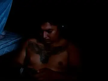 Chaturbate Live Sex of master_aron