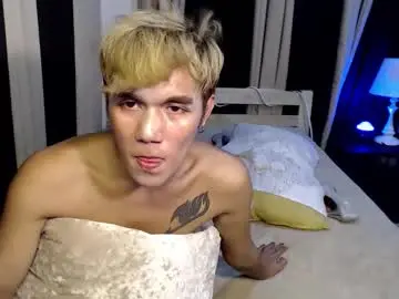 Chaturbate Live Sex Cam of little_pauoie