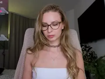 Chaturbate Adult Video Chat of f1oraa