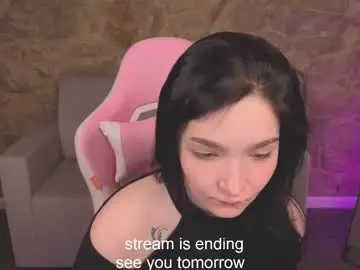 linda_sweetiest from chaturbate