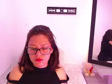 Chaturbate Best live sex cam show of lolaandcamille