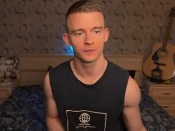 Chaturbate Live Sex Cam of marvelboy_