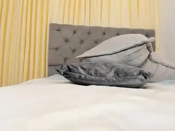 Chaturbate Adult Webcam of laura__martiinez