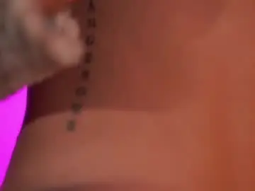 Chaturbate Sex Cam of little_vel