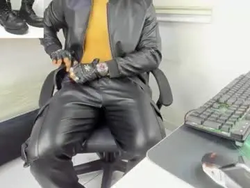 Chaturbate Adult Video Chat of master_leather777