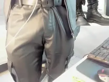 Chaturbate Private Sex Chat of master_leather777