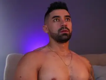 Chaturbate Live Sex Cam of _mikestone