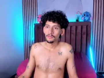 Chaturbate Live Sex Cam of luca_wollf