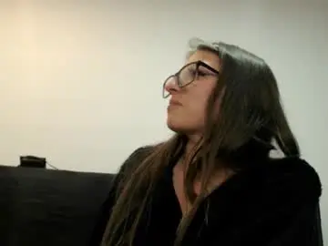 Chaturbate Best live sex cam show of maddy_14