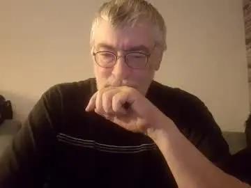 Chaturbate Live Sex Cam of pinholder