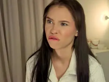 Chaturbate Adult Webcams of slyshypie