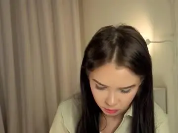 Chaturbate Live Sex Cam of slyshypie