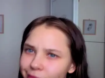 Chaturbate Adult Webcams of slyshypie