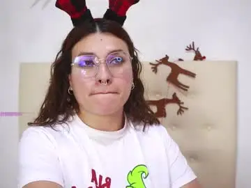 Chaturbate Live Sex Cam of alix_bay