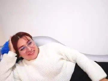 Chaturbate Live Sex Cam of alix_bay