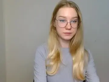 Chaturbate Live Sex Cam of abbymoore__