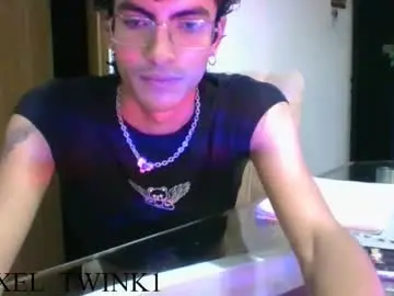 Chaturbate Live Sex of axellatino_