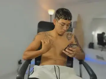 Chaturbate Live Porn of carlitosex09