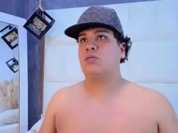 Chaturbate Adult Webcams of bennett_alejoo