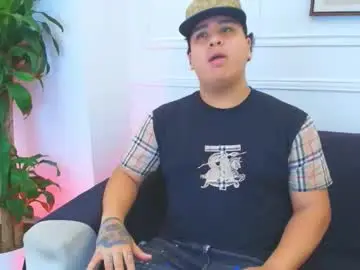 Chaturbate Nude Webcam of bennett_alejoo