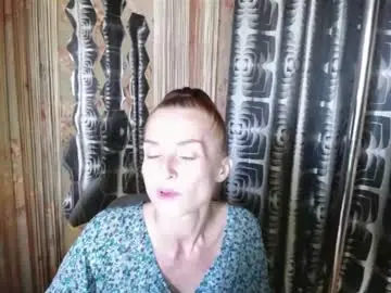 kristinagold44 from chaturbate