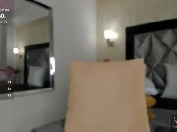 Chaturbate Best live sex cam show of layla_mackenzie01