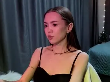 sweetieee_kira from chaturbate