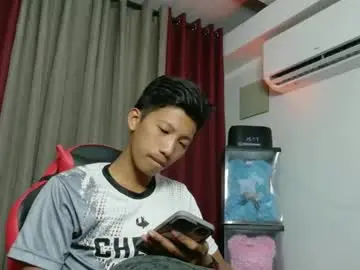 Chaturbate Live Sex Cam of horny_asianmoreno