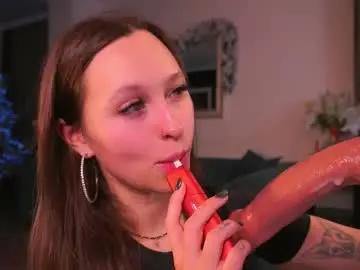 Chaturbate Live Porn of karolinedeep_love