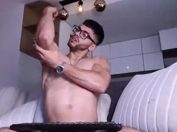 Chaturbate Free Live Porn of phantom_bigger1