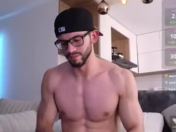 Chaturbate Nude Webcam of phantom_bigger1