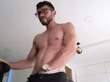 Chaturbate Free Live Porn of phantom_bigger1