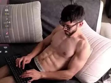 Chaturbate Live Porn of phantom_bigger1