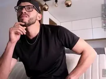 Chaturbate Private Sex Chat of phantom_bigger1