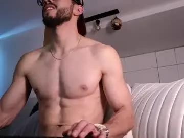 Chaturbate Watch Live Sex Cams of phantom_bigger1