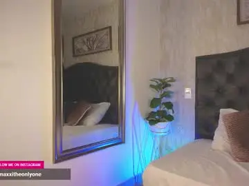 Chaturbate Nude Webcam of maxxicruz