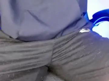 Chaturbate Free Porn Cam of yourfavorite_bigclit