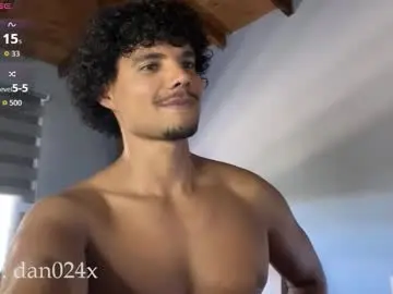 Chaturbate Live Sex Cam of daniel0910s