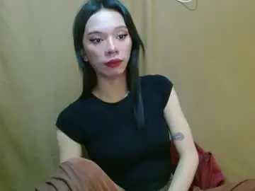 Chaturbate Live Sex Cam of hugecock_caraxx