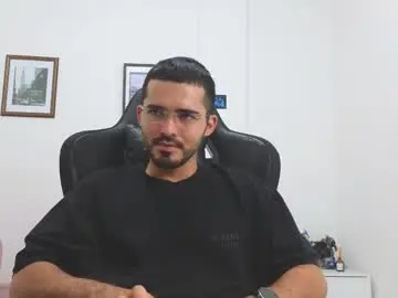 Chaturbate Live Sex Cam of alejandroo_7