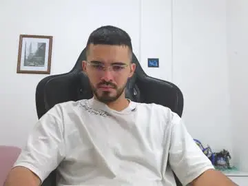 Chaturbate Live Sex Cam of alejandroo_7