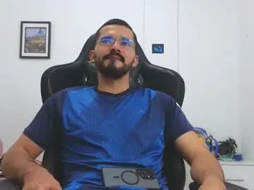 Chaturbate Live Porn of alejandroo_7