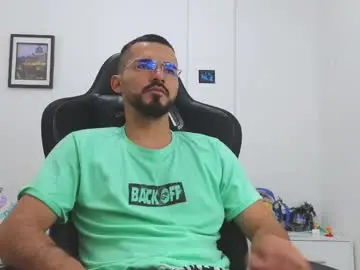 Chaturbate Live Sex Cam of alejandroo_7